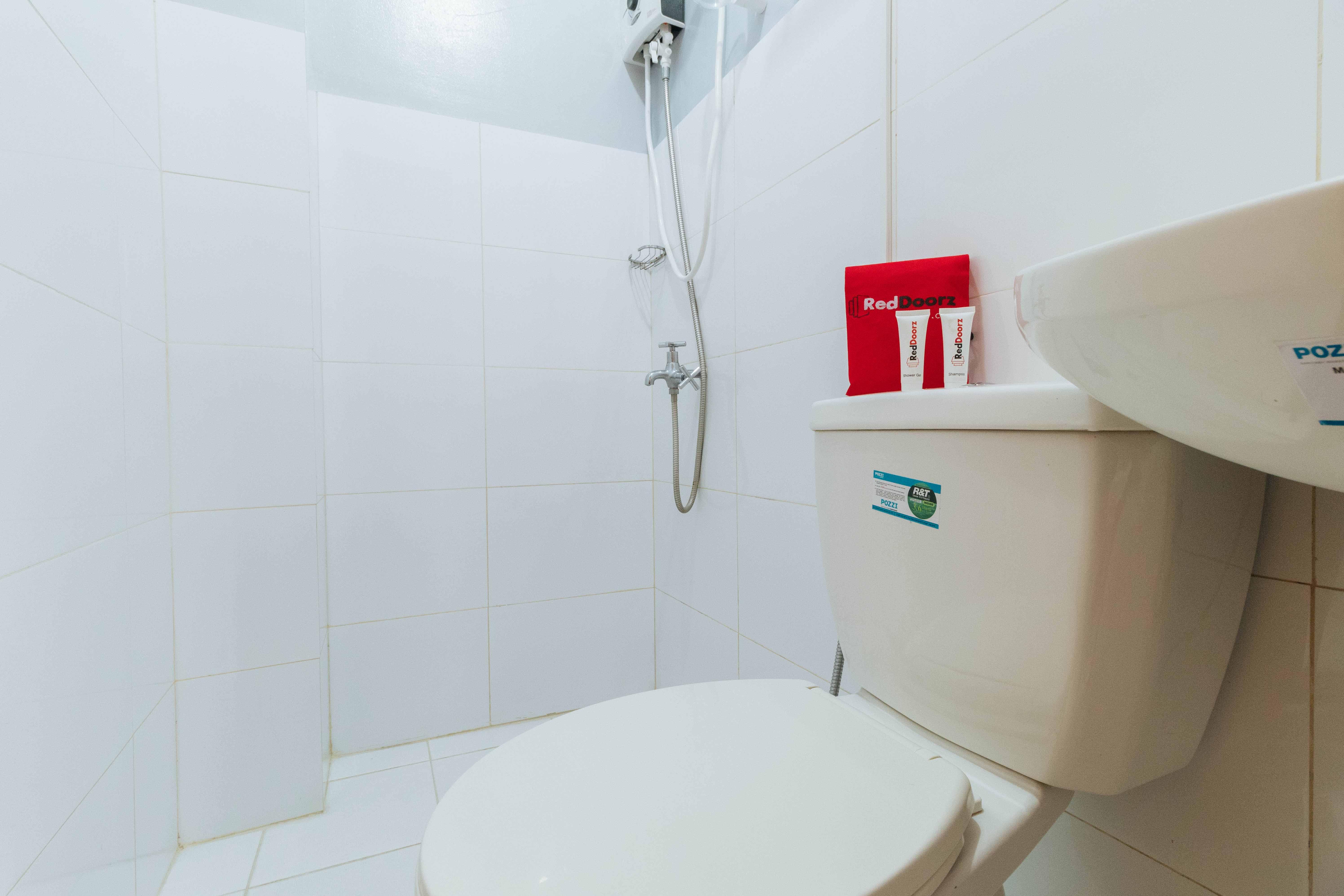 Reddoorz Near Naia Terminal 1 Hotel Paranaque City Ngoại thất bức ảnh