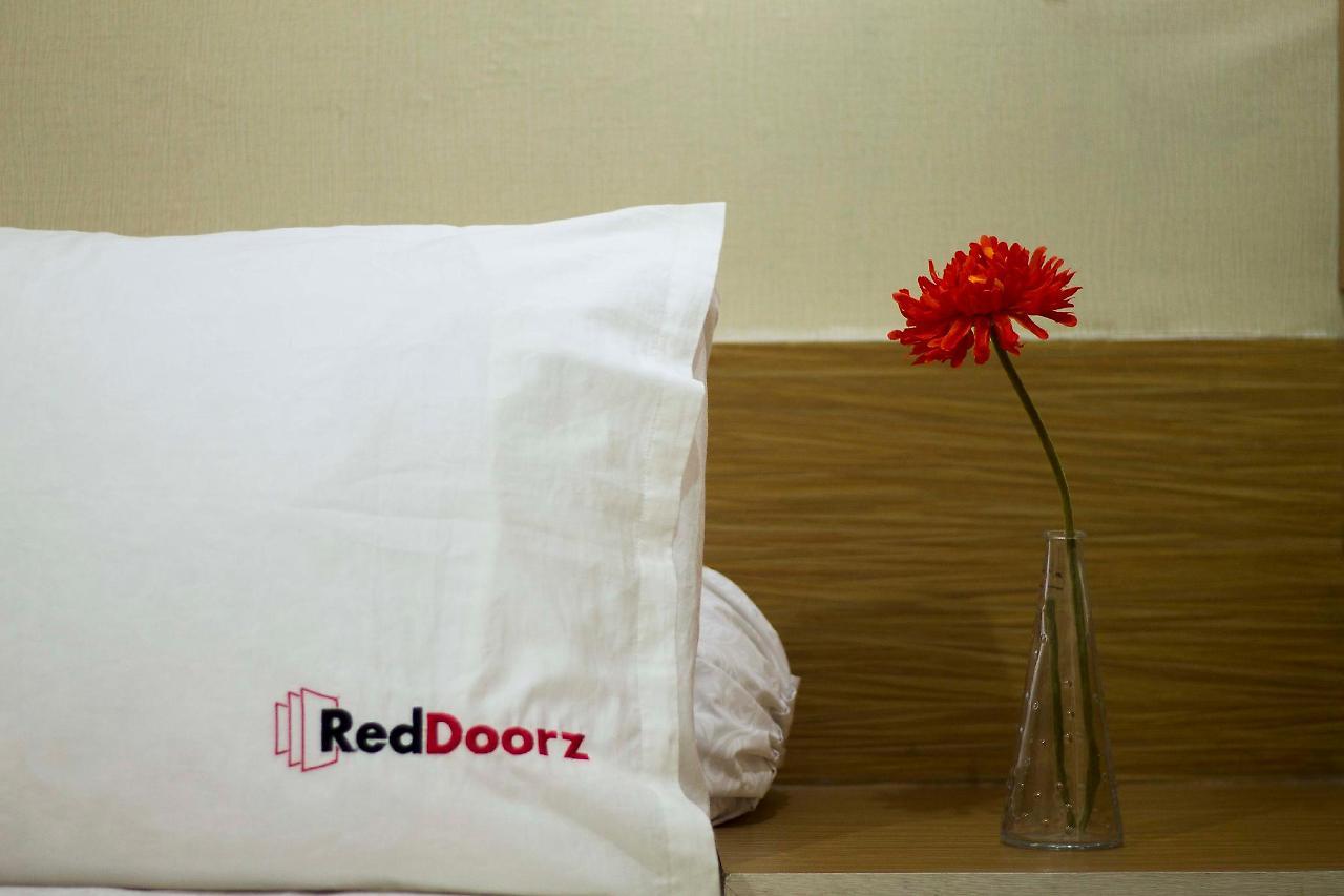 Reddoorz Near Naia Terminal 1 Hotel Paranaque City Ngoại thất bức ảnh