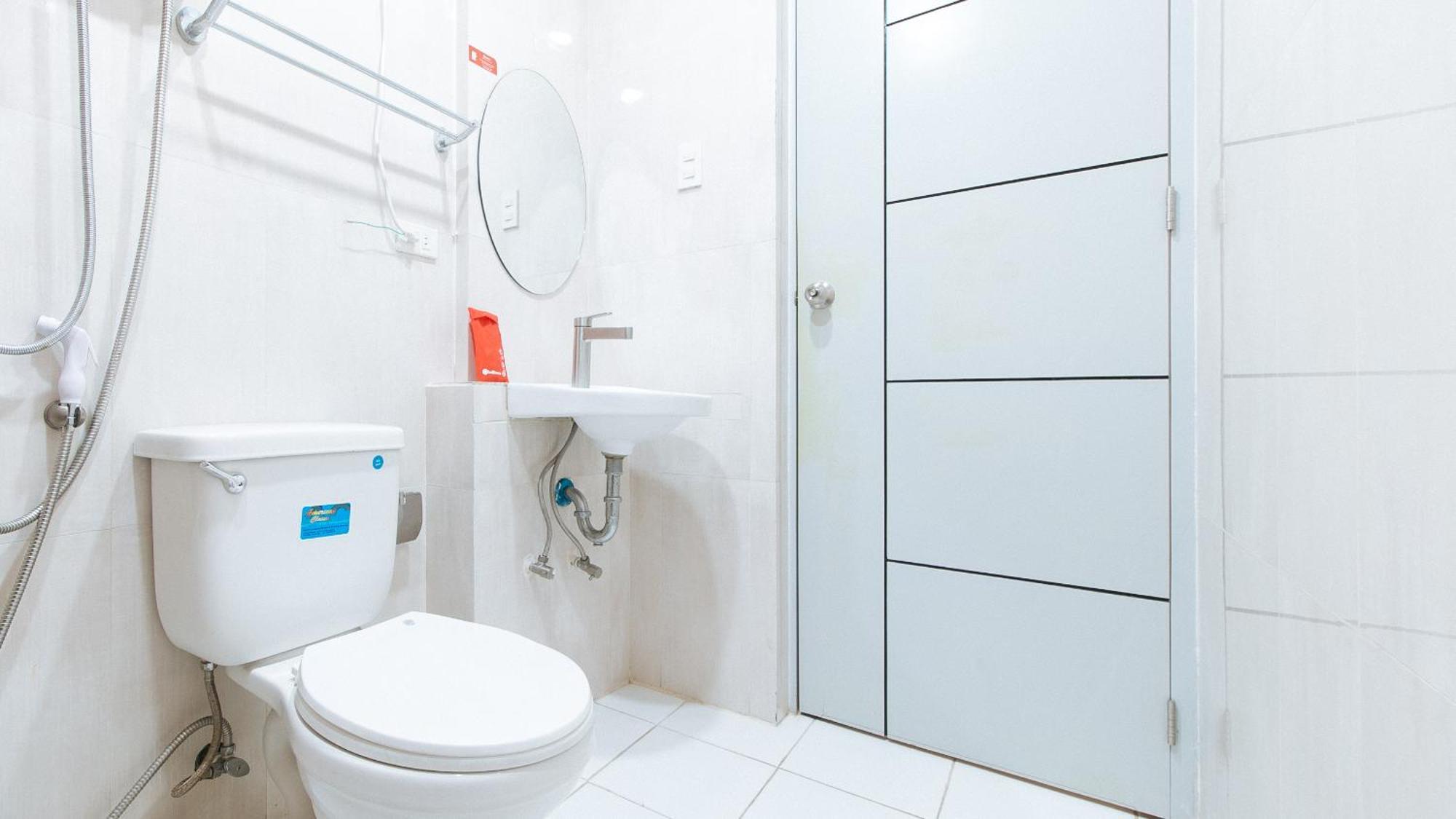 Reddoorz Near Naia Terminal 1 Hotel Paranaque City Ngoại thất bức ảnh