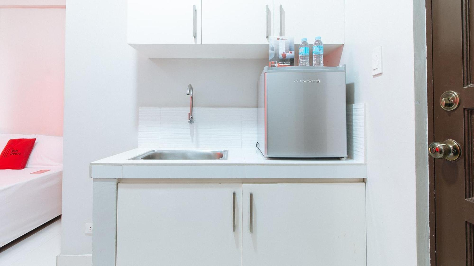 Reddoorz Near Naia Terminal 1 Hotel Paranaque City Ngoại thất bức ảnh
